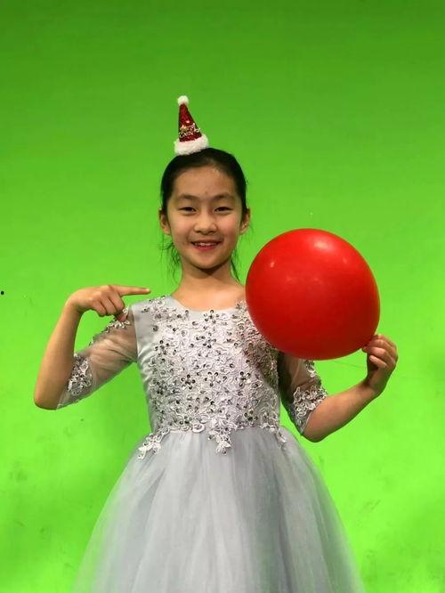 艺校搞笑卖萌,搞笑卖萌，笑翻校园