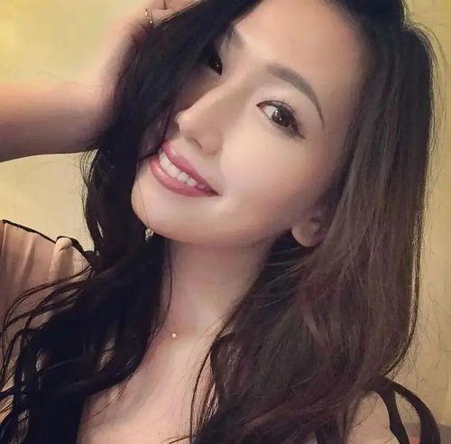 佐山爱图片,光影交织下的魅力女神